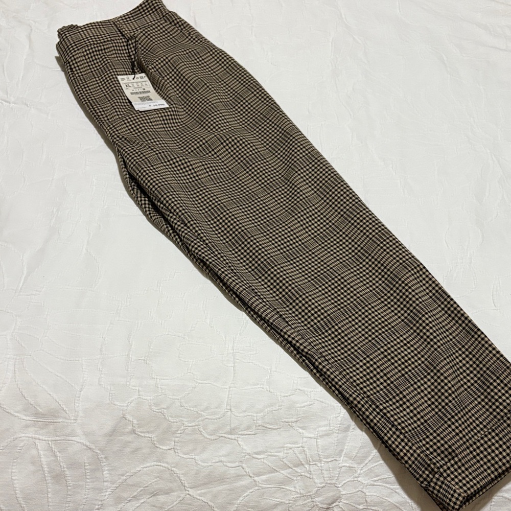 Brown and Black Plaid Blazer and Pants Set - Picture 3 of 4